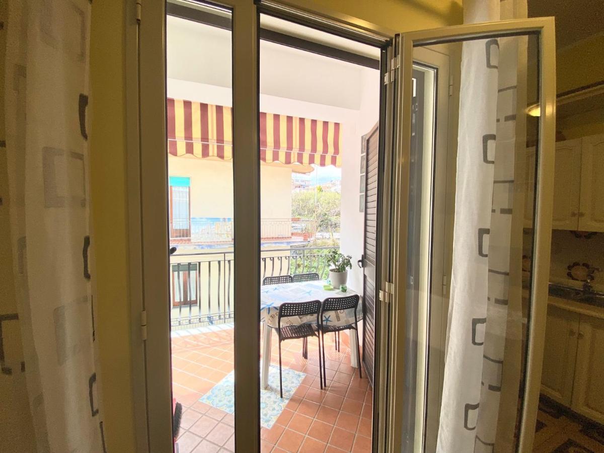 Casa Vacanze Rosy Giardini Naxos Eksteriør bilde