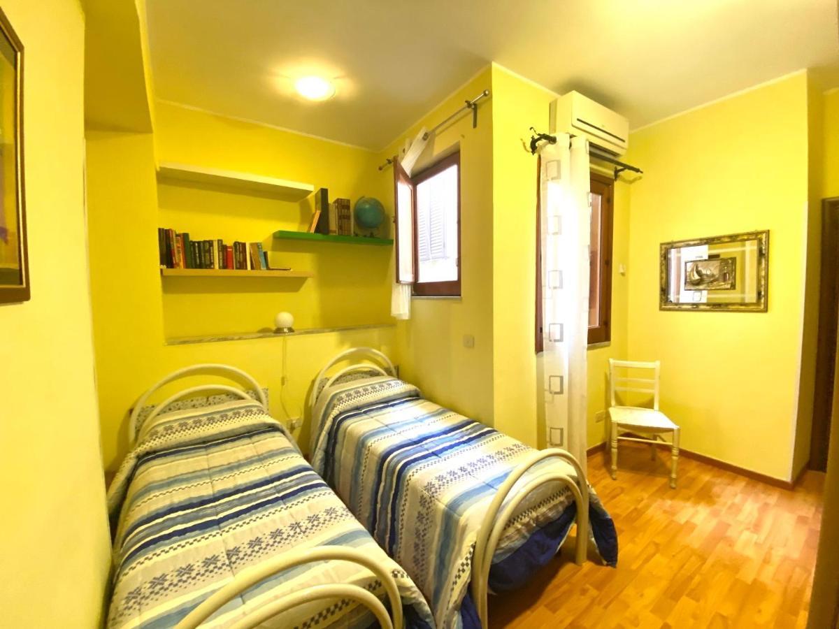 Casa Vacanze Rosy Giardini Naxos Eksteriør bilde